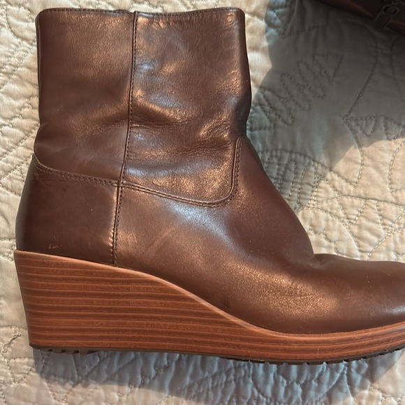 Crocs leather wedge boots - Picture 2 of 3